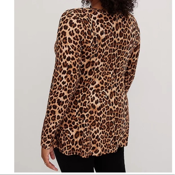 NWT TORRID FIT & FLARE TEE - SUPER SOFT LEOPARD - Picture 3 of 6